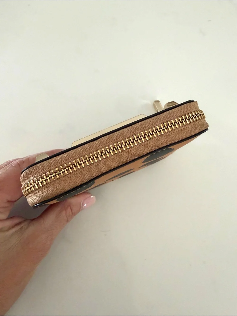 REBECCA MINKOFF•tan saffiano leather dot zip around wallet cardholder NWOT